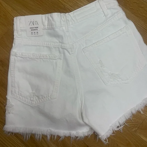 Zara High Rise Shorts - Picture 2 of 2